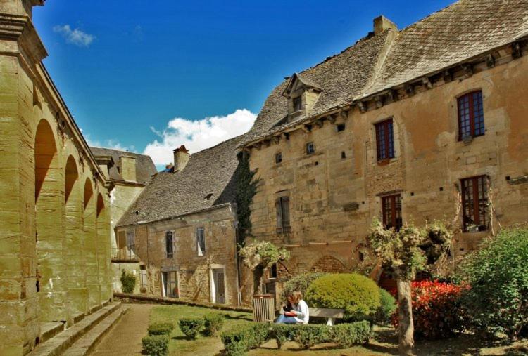 Petite Maison En Pierre Au Coeur Du Perigord Noir Salignac Eyvigues Exterior foto